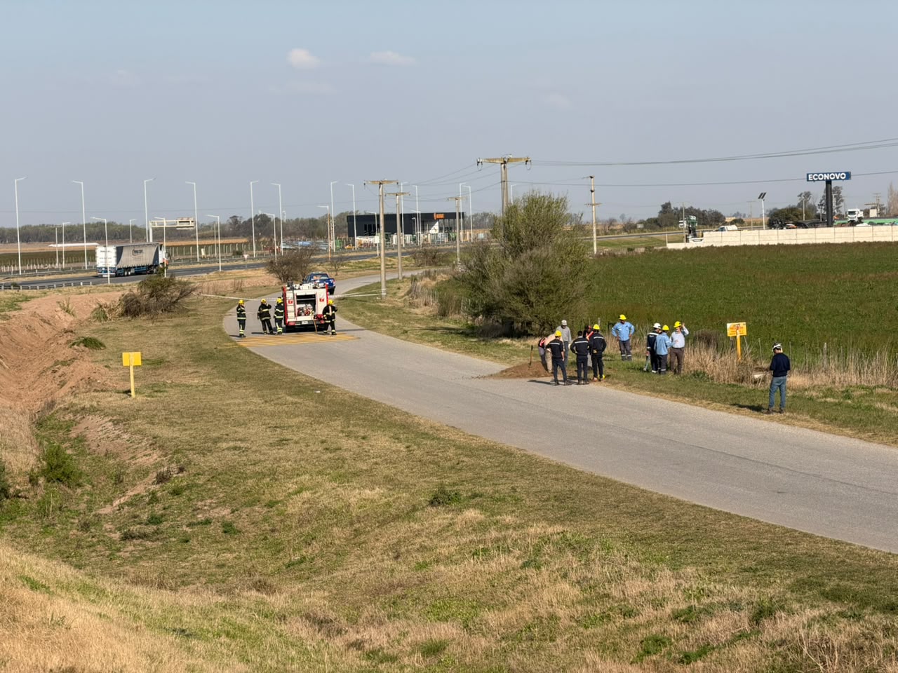 Oncativo: reportan una importante pérdida de gas en el acceso a la autopista Córdoba-Rosario
